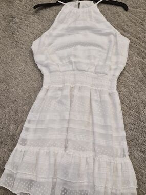 Gianni Bini White Sleeveless Textured Dress - Size 4